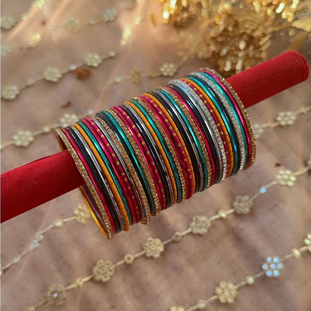 **EID SALES*** accepting all reasonable offers ❗️Multicolor Bangle Set - Picture 1 of 5